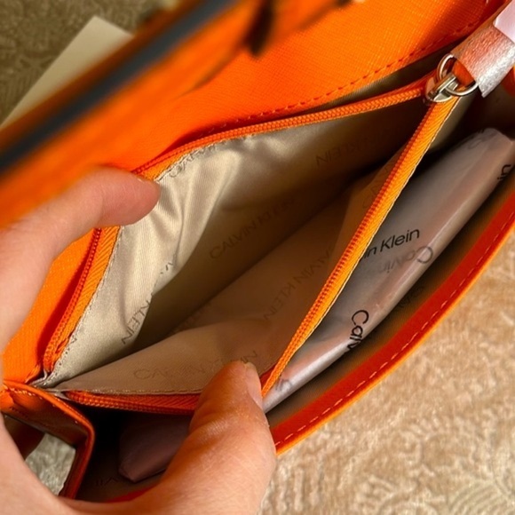 Brand New Calvin Klein Orange Wallet Organizer Crossbody Purse Silver Tone Chain - Picture 14 of 16